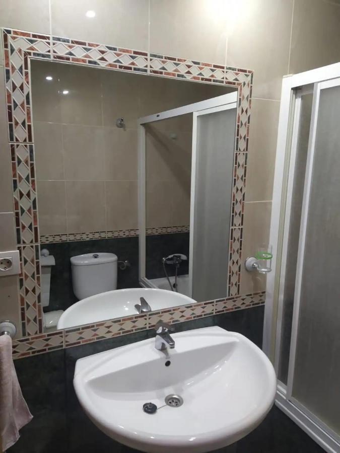 Apartamento 3 Dormitorios Frente A Hospital De Traumatologia Granada Dış mekan fotoğraf