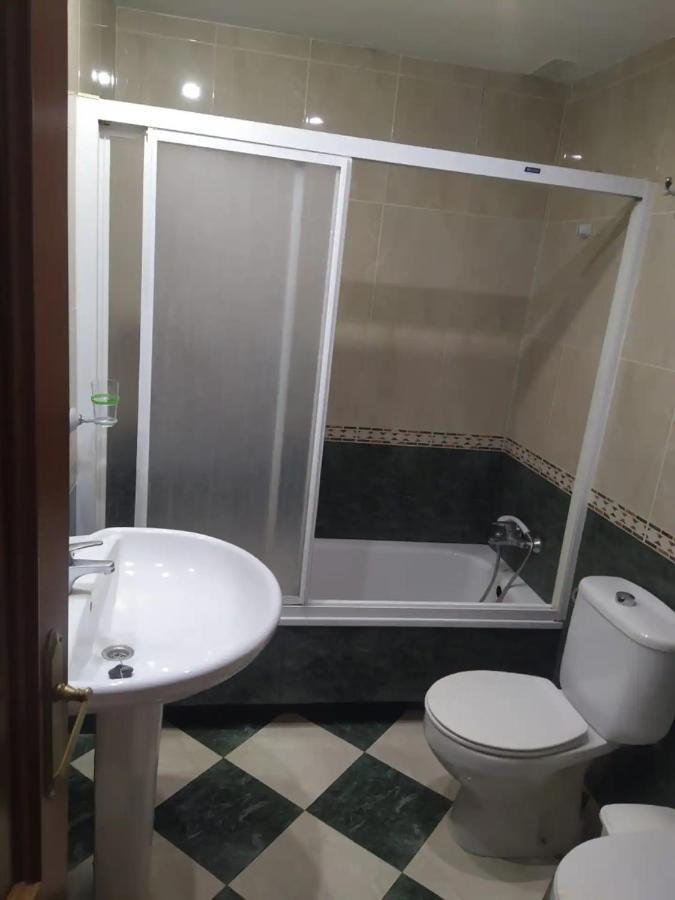 Apartamento 3 Dormitorios Frente A Hospital De Traumatologia Granada Dış mekan fotoğraf